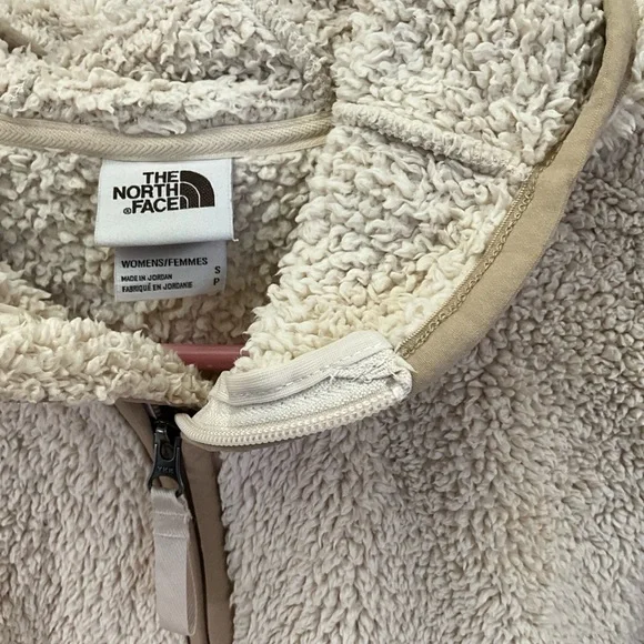 The North Face Cream Sherpa Sweatshirt with Hood - Picture 2 of 3